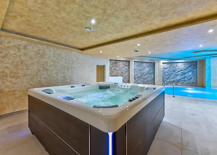 Mia Zlatibor, & Wellness