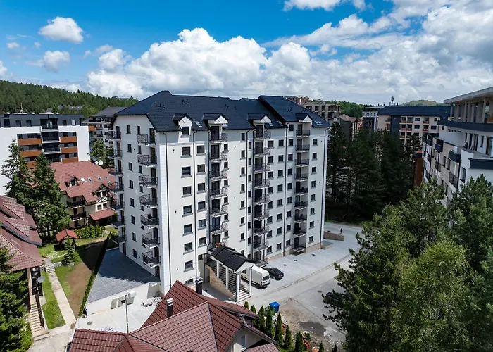 Mia Zlatibor, & Wellness Zlatibor